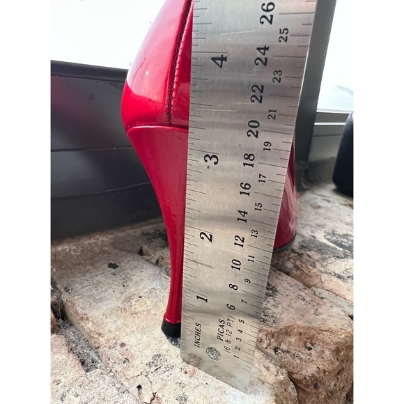 Stuart Weitzman red patent leather shoes
Size 7 M Open Toe 3-inch heels - Picture 12 of 14